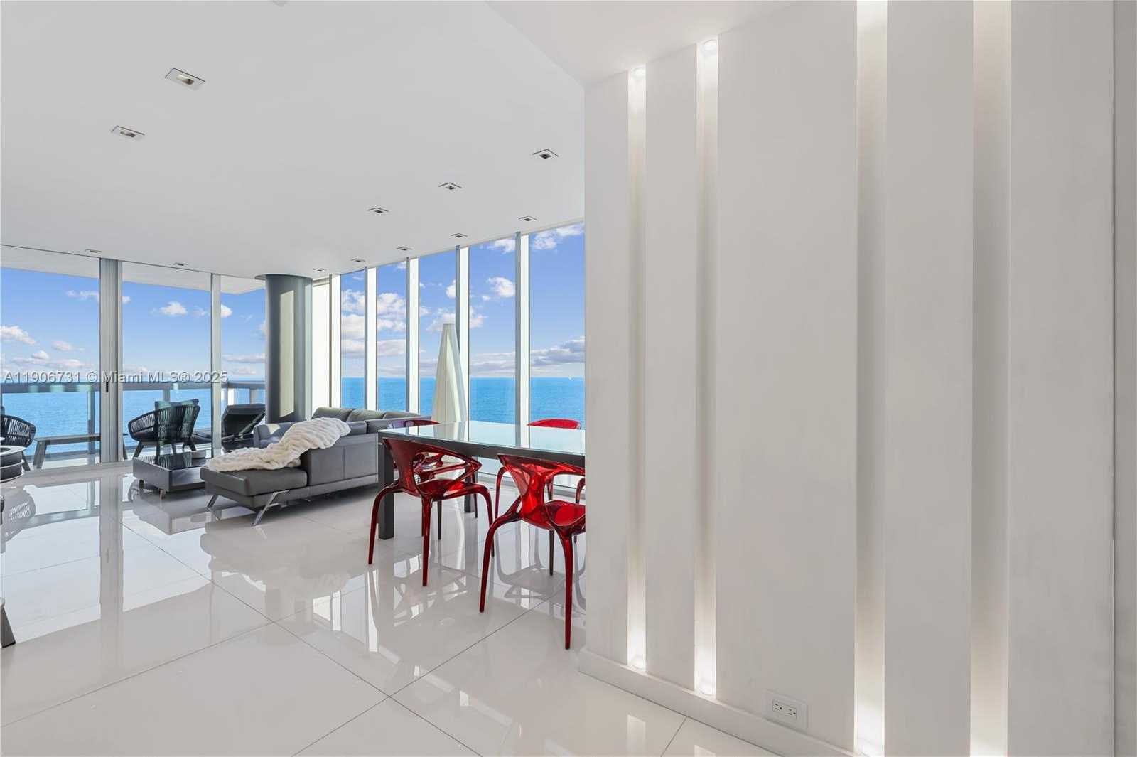 Small Image of 6899 COLLINS AVE #2208, Miami Beach Number 7