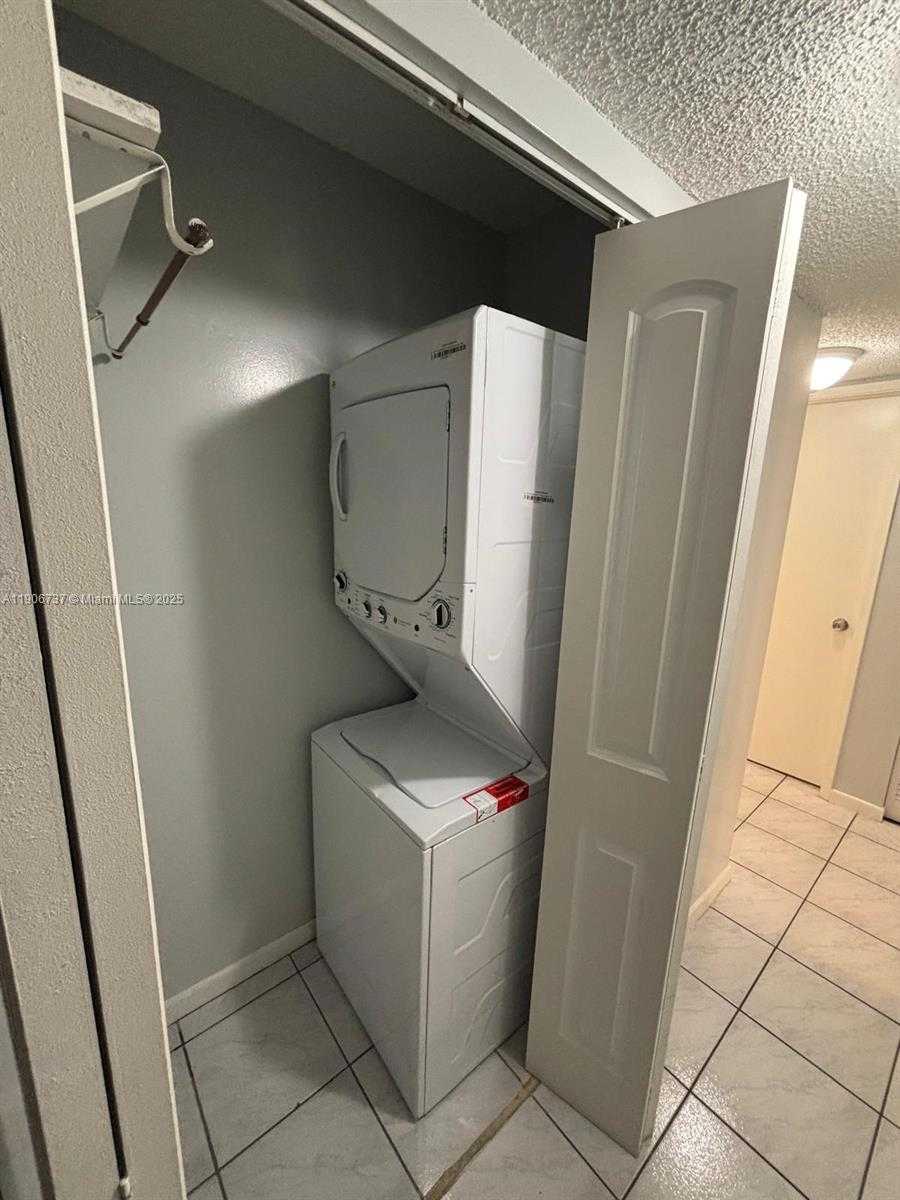 Small Image of 14903 SOUTH WEST 80TH ST #112, Miami Number 10