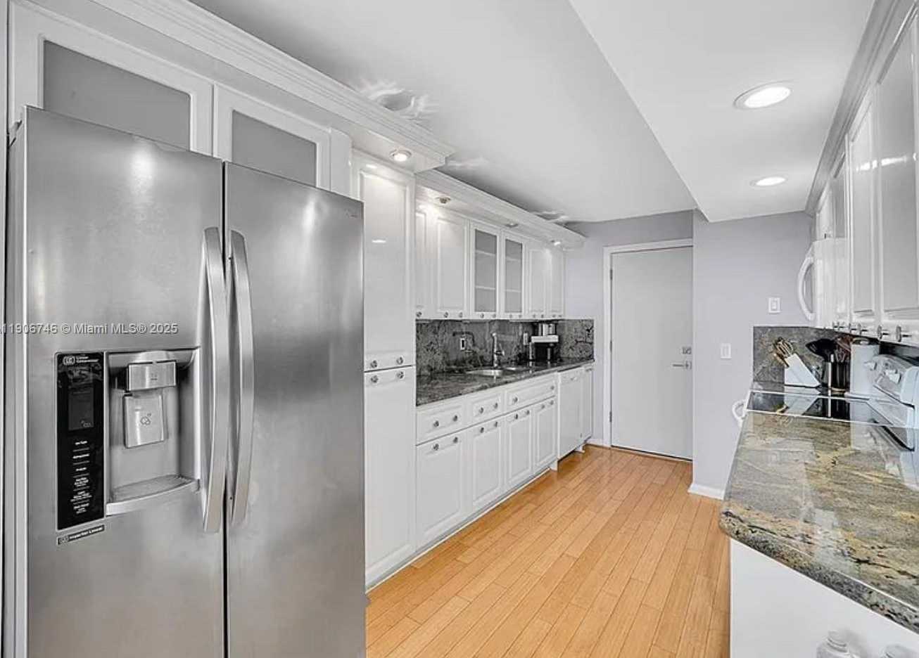 Small Image of 1880 SOUTH OCEAN DR #704, Hallandale Beach Number 12