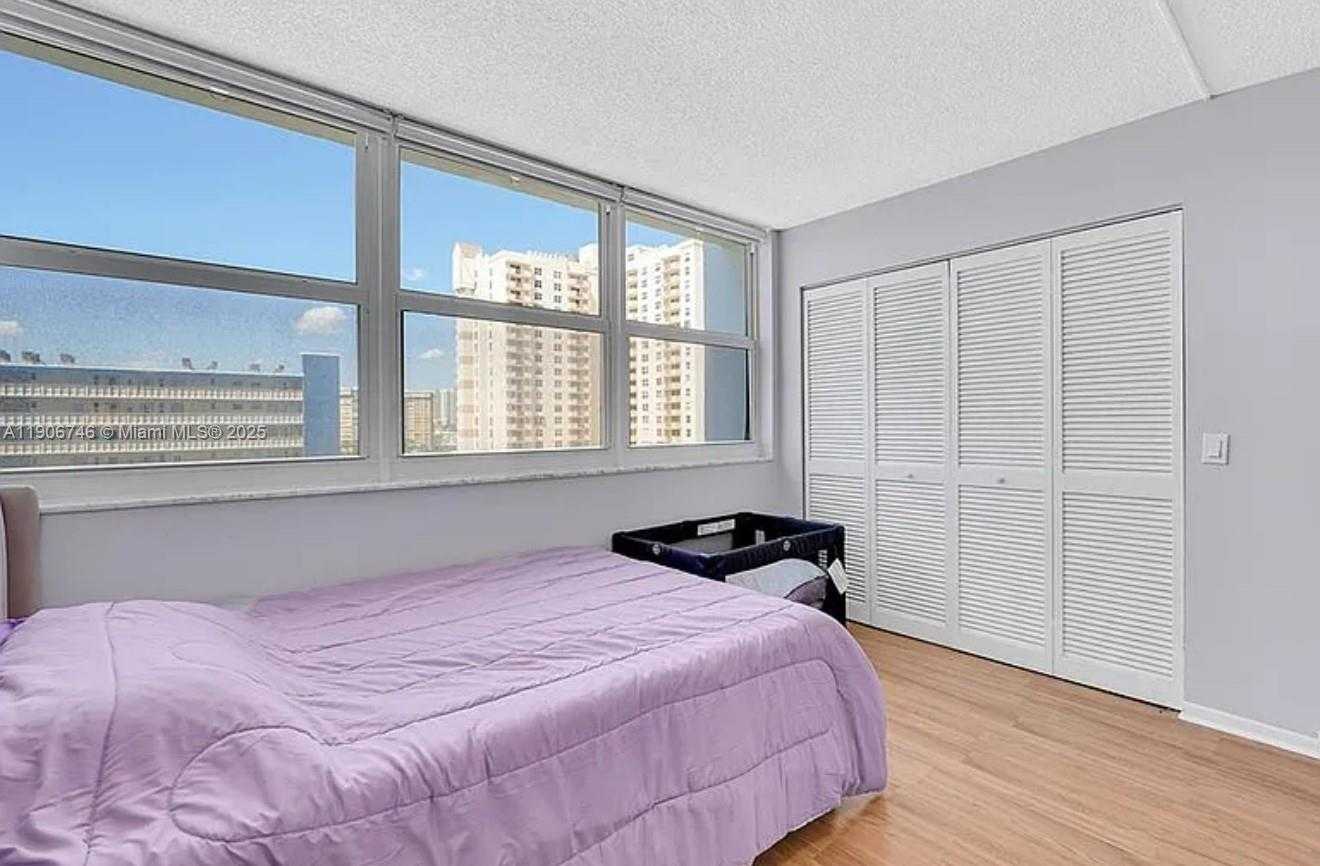 Small Image of 1880 SOUTH OCEAN DR #704, Hallandale Beach Number 15