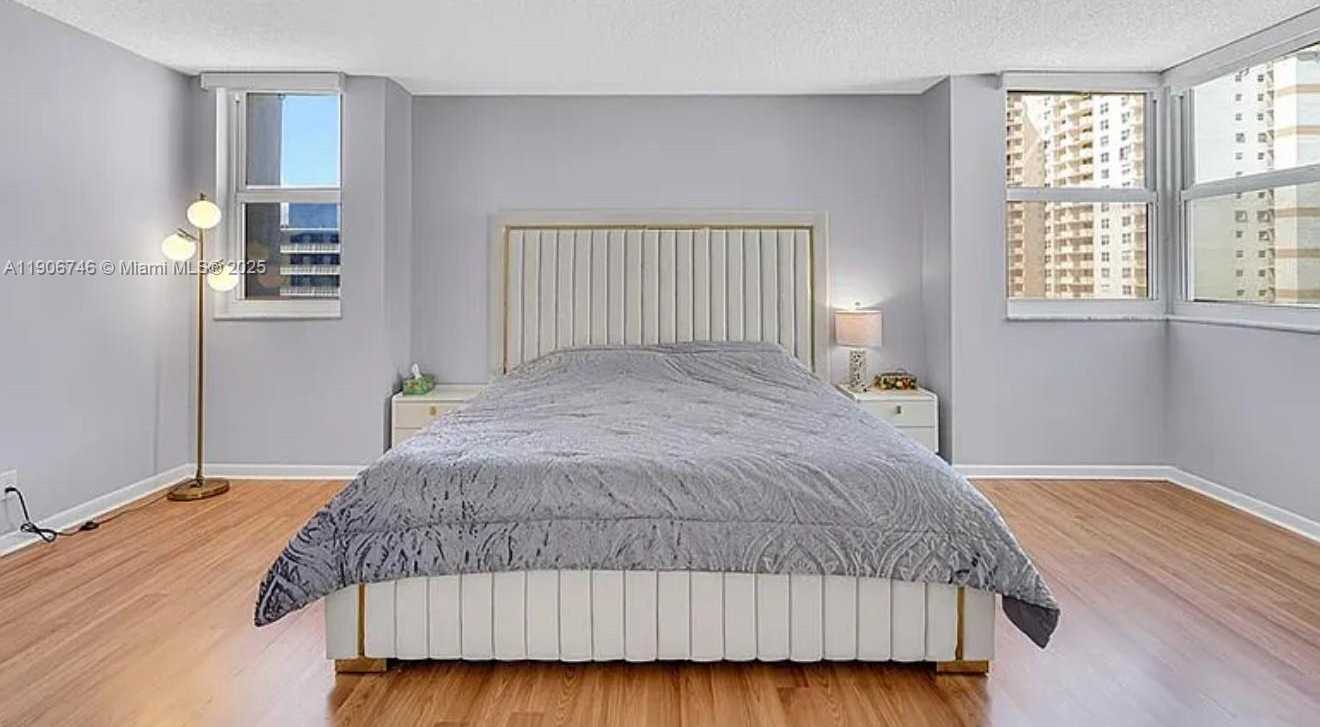 Small Image of 1880 SOUTH OCEAN DR #704, Hallandale Beach Number 21