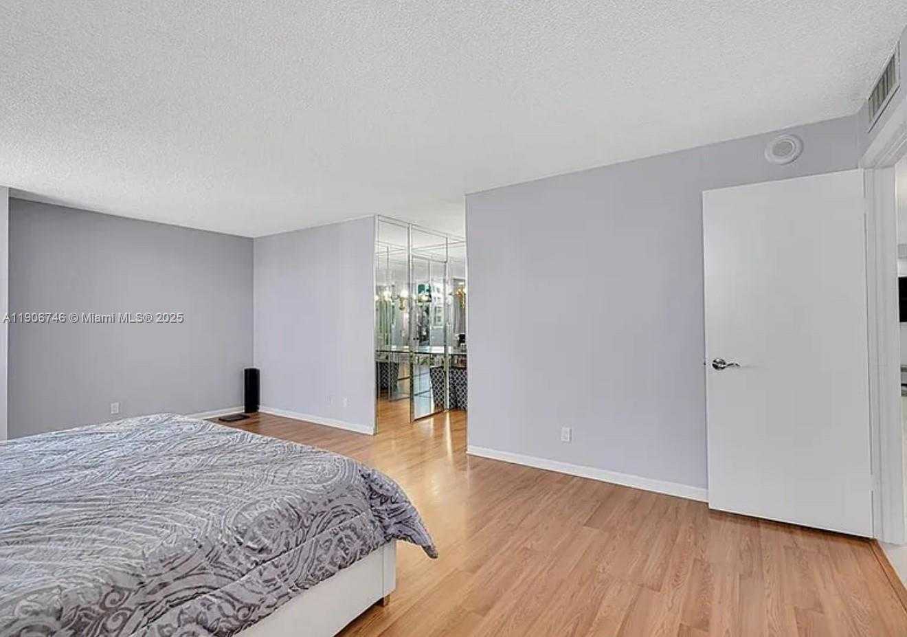 Small Image of 1880 SOUTH OCEAN DR #704, Hallandale Beach Number 23