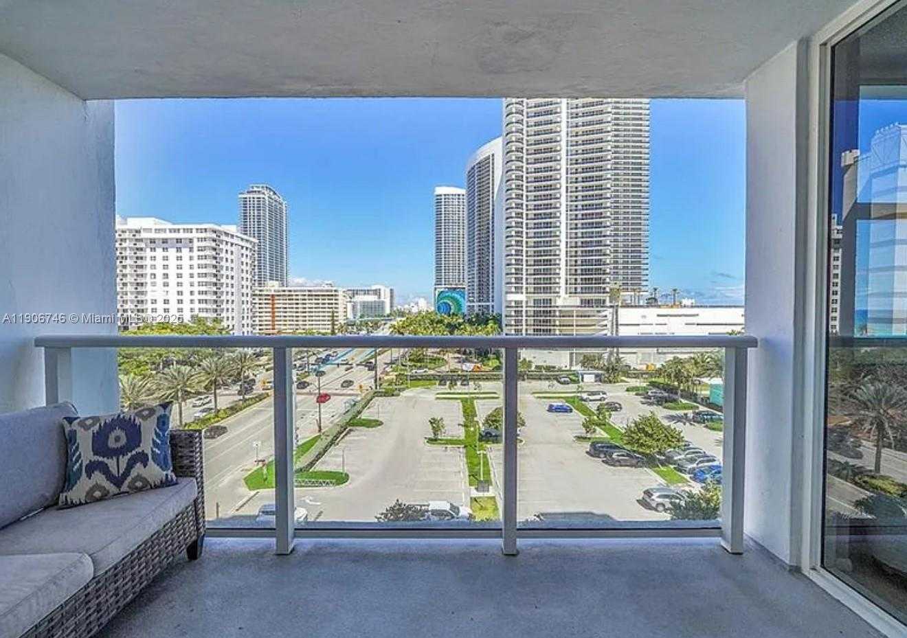 Small Image of 1880 SOUTH OCEAN DR #704, Hallandale Beach Number 28