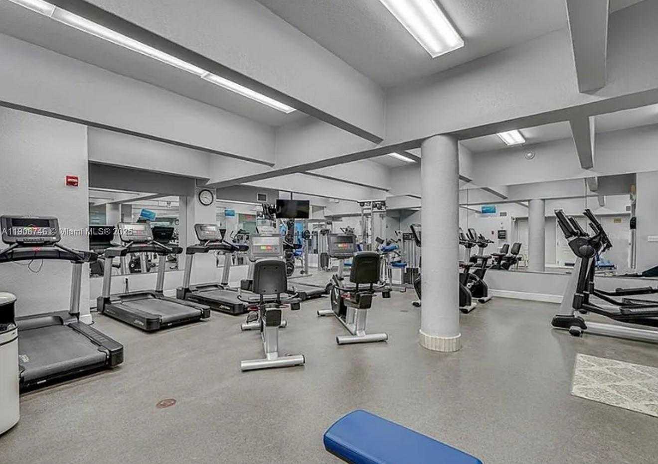 Small Image of 1880 SOUTH OCEAN DR #704, Hallandale Beach Number 33