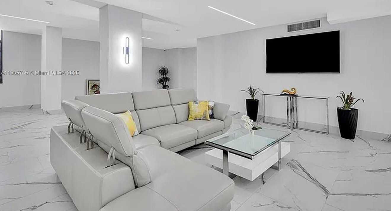 Small Image of 1880 SOUTH OCEAN DR #704, Hallandale Beach Number 35