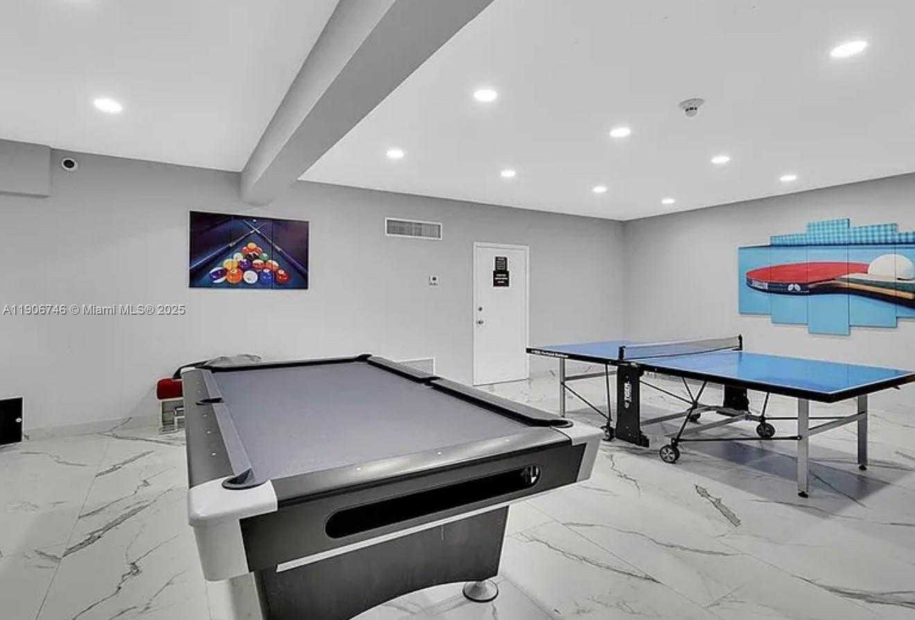 Small Image of 1880 SOUTH OCEAN DR #704, Hallandale Beach Number 39