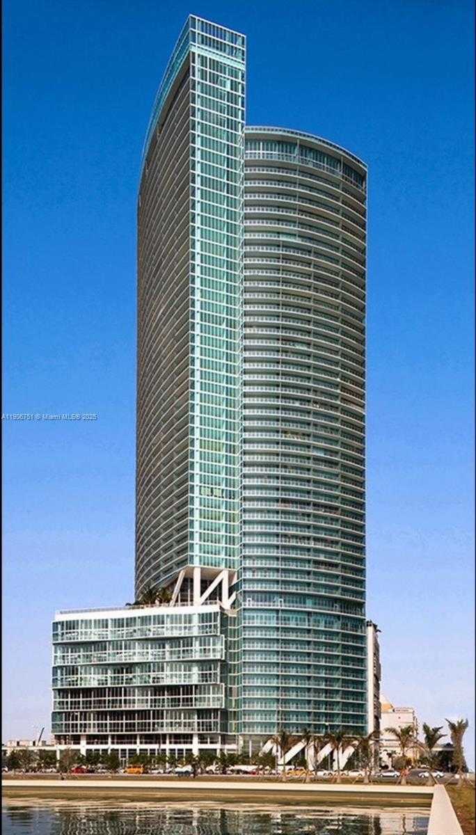 Small Image of 888 BISCAYNE BLVD #2107, Miami Number 1