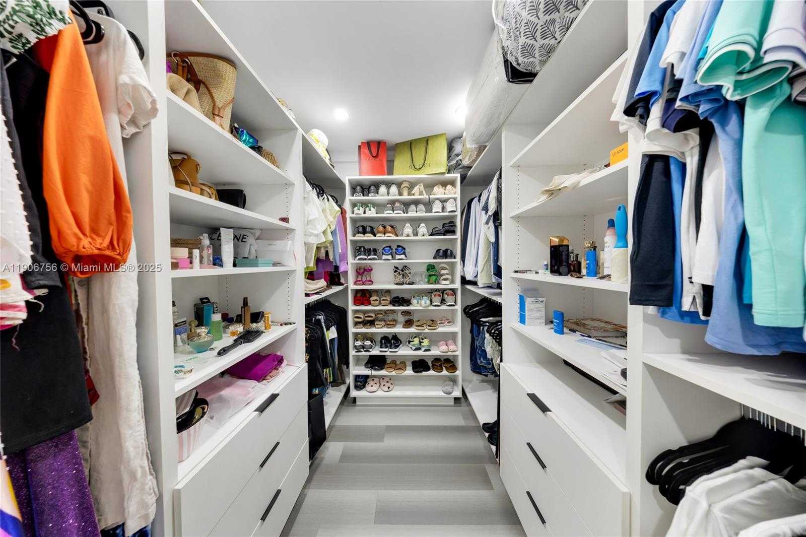 Small Image of 490 WEST 33RD PL, Hialeah Number 13