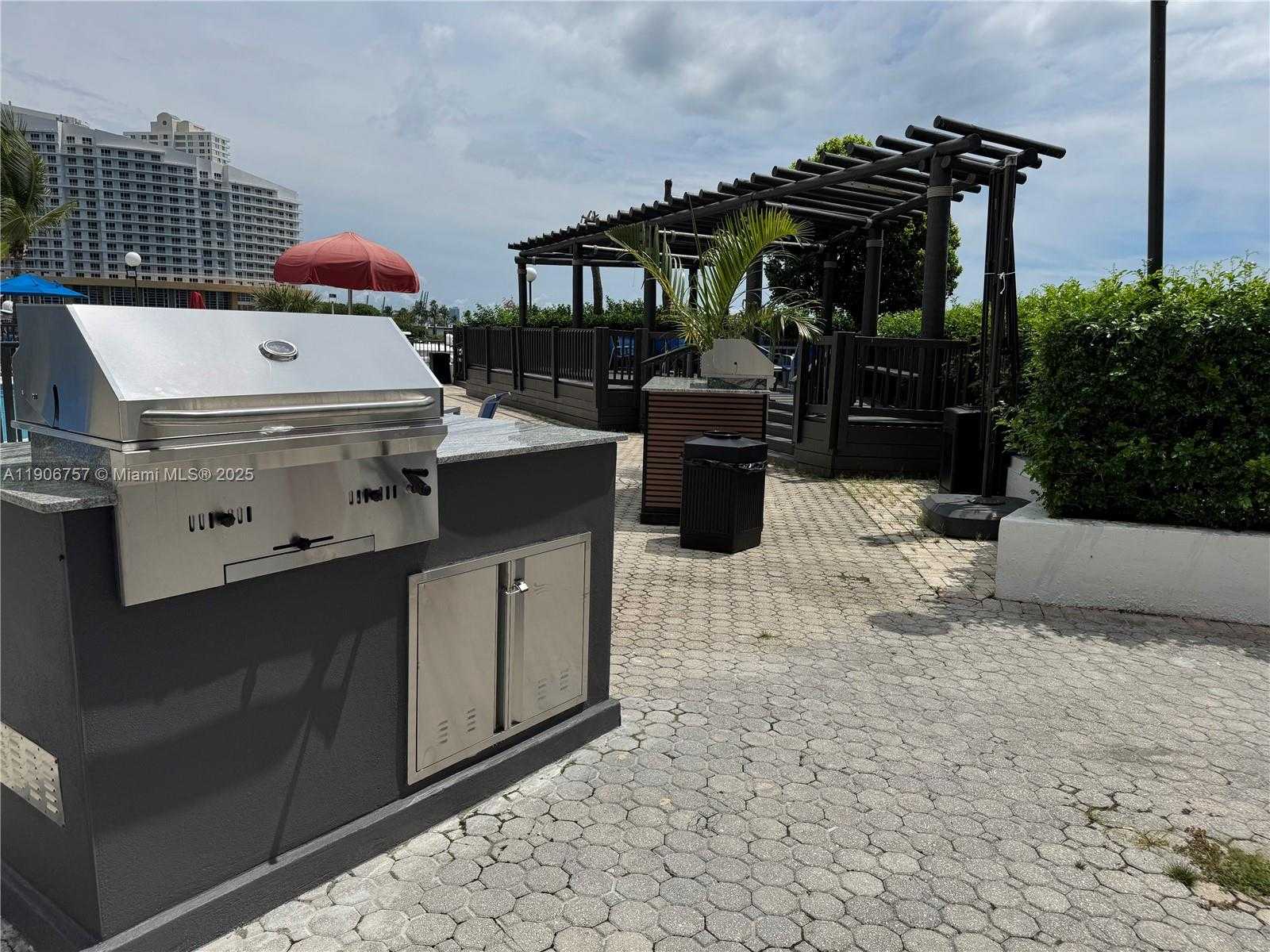 Small Image of 825 BRICKELL BAY DR #1548, Miami Number 19