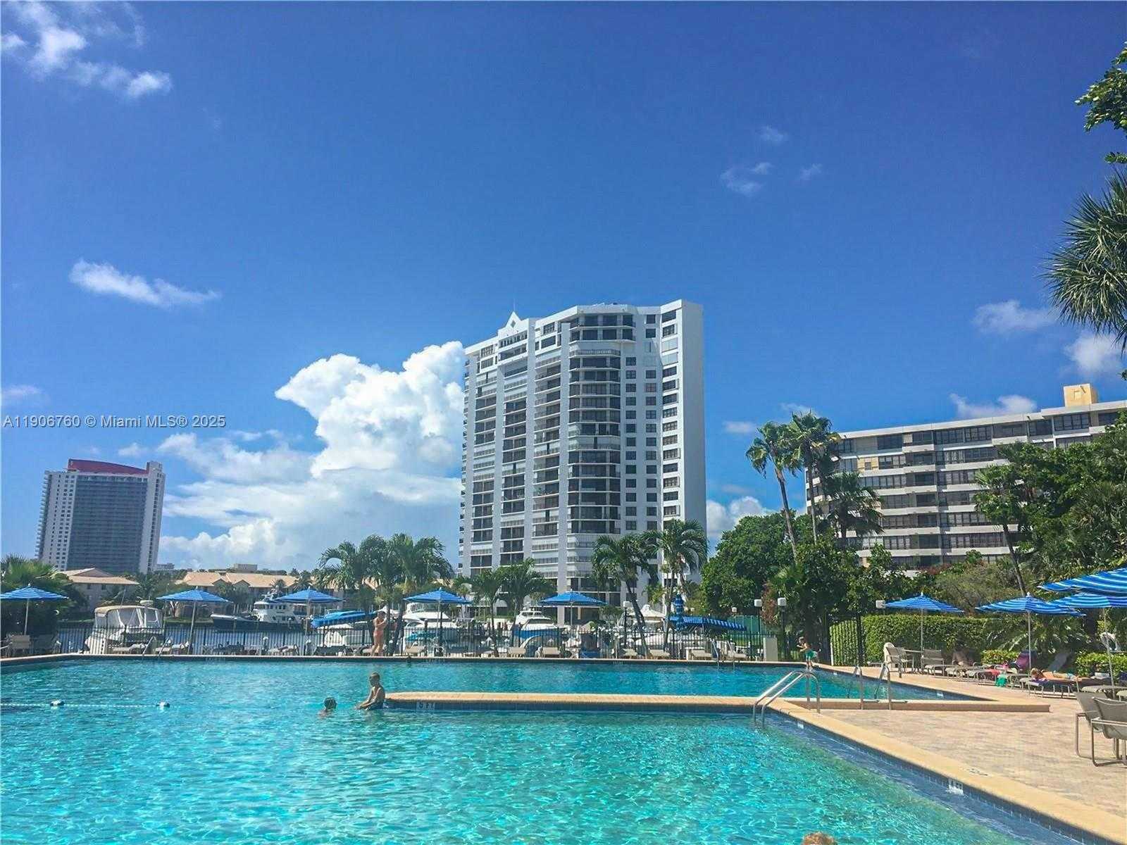 Small Image of 2500 PARKVIEW DR #2004, Hallandale Beach Number 18