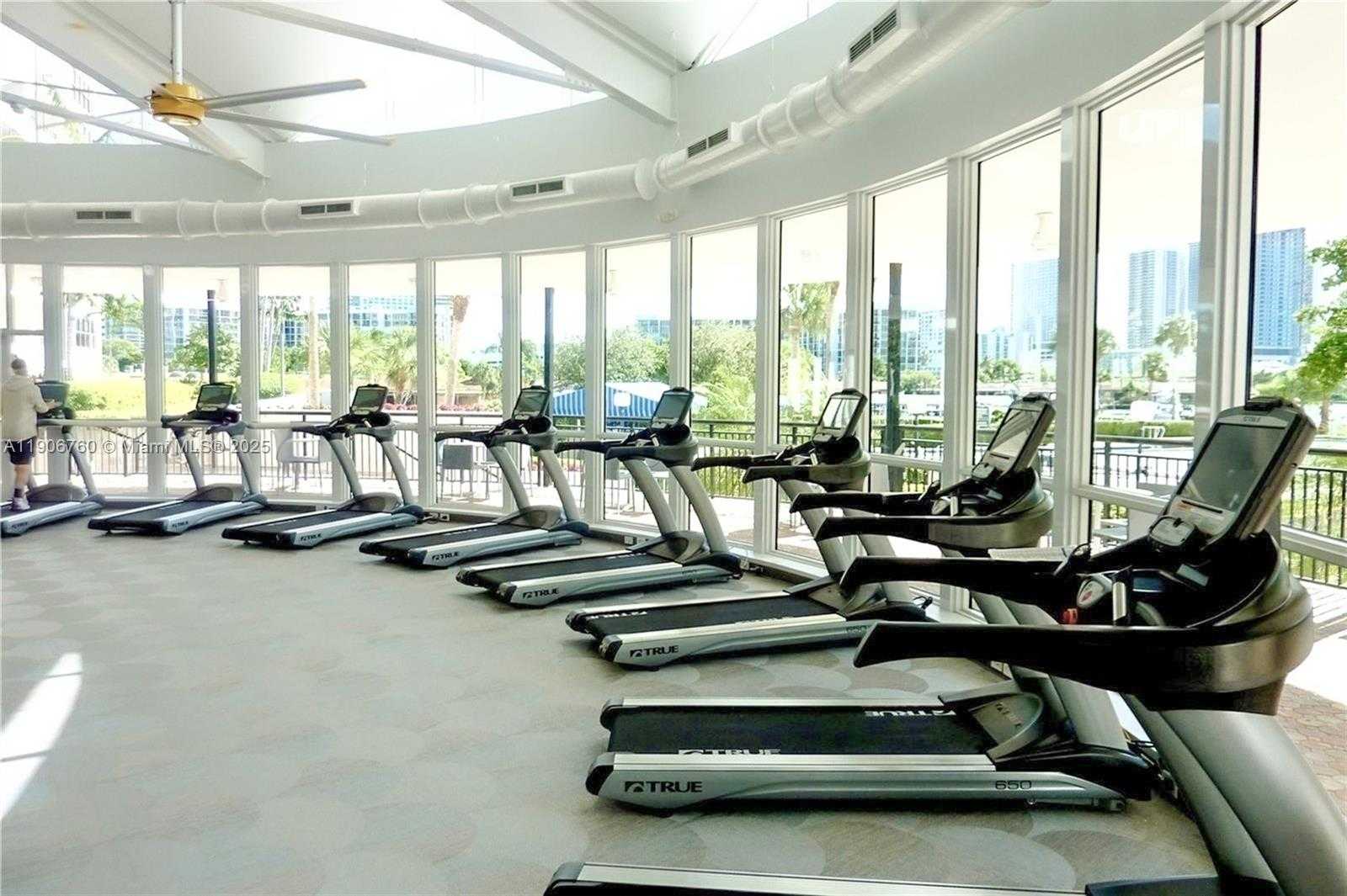 Small Image of 2500 PARKVIEW DR #2004, Hallandale Beach Number 20