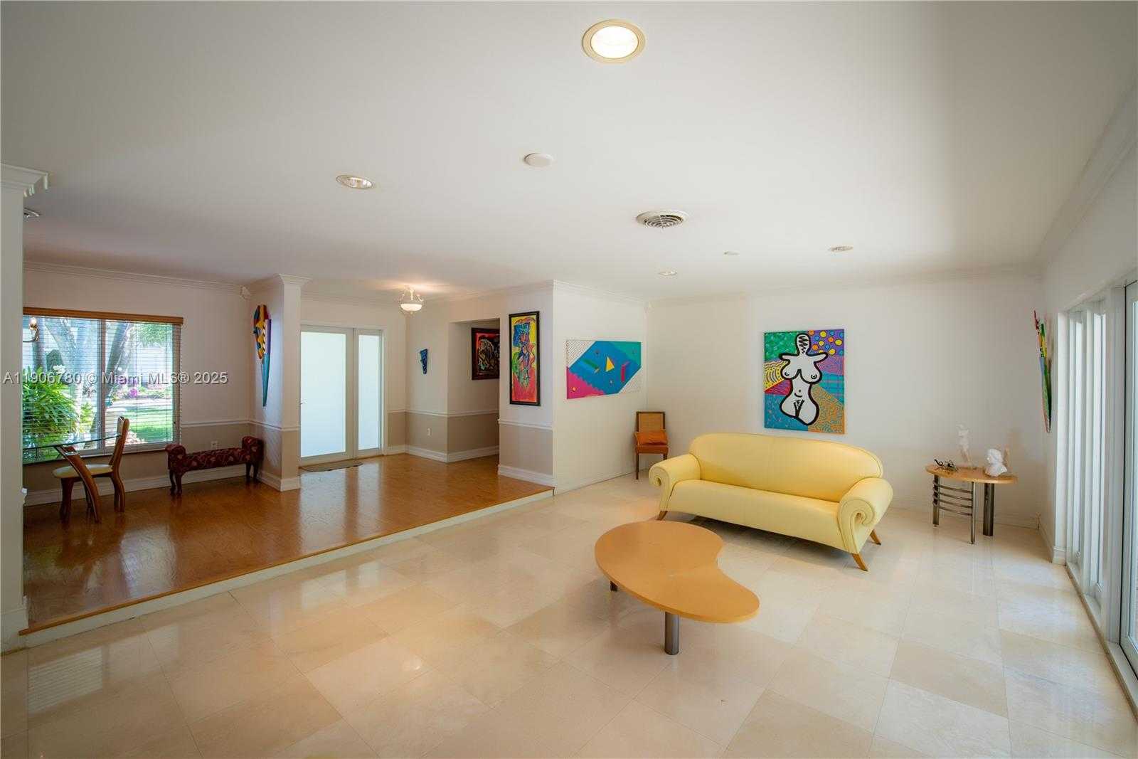 Small Image of 928 ESCOBAR AVE, Coral Gables Number 15