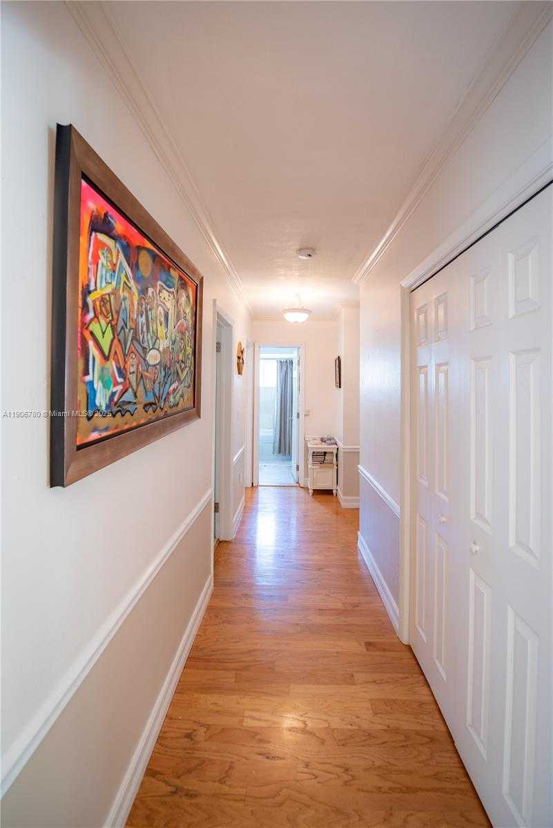 Small Image of 928 ESCOBAR AVE, Coral Gables Number 18