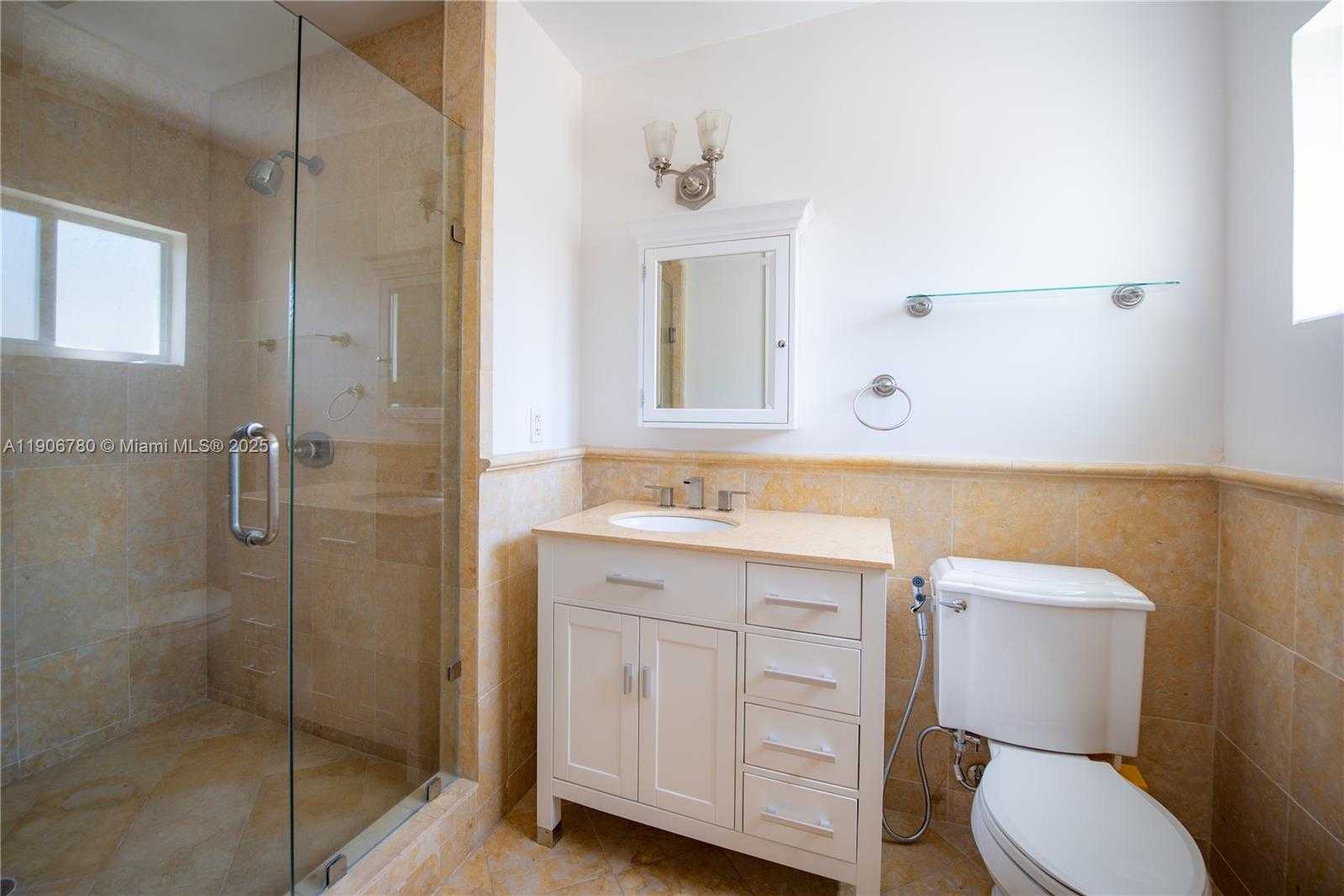 Small Image of 928 ESCOBAR AVE, Coral Gables Number 22