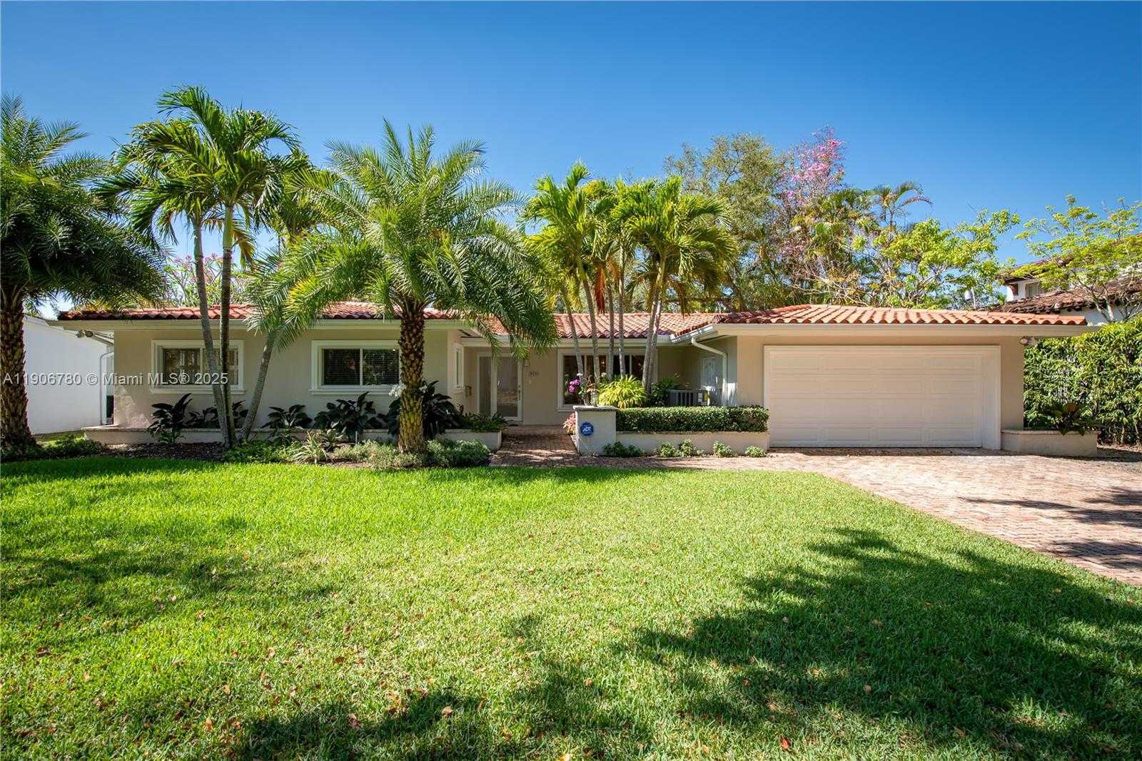 Small Image of 928 ESCOBAR AVE, Coral Gables Number 3