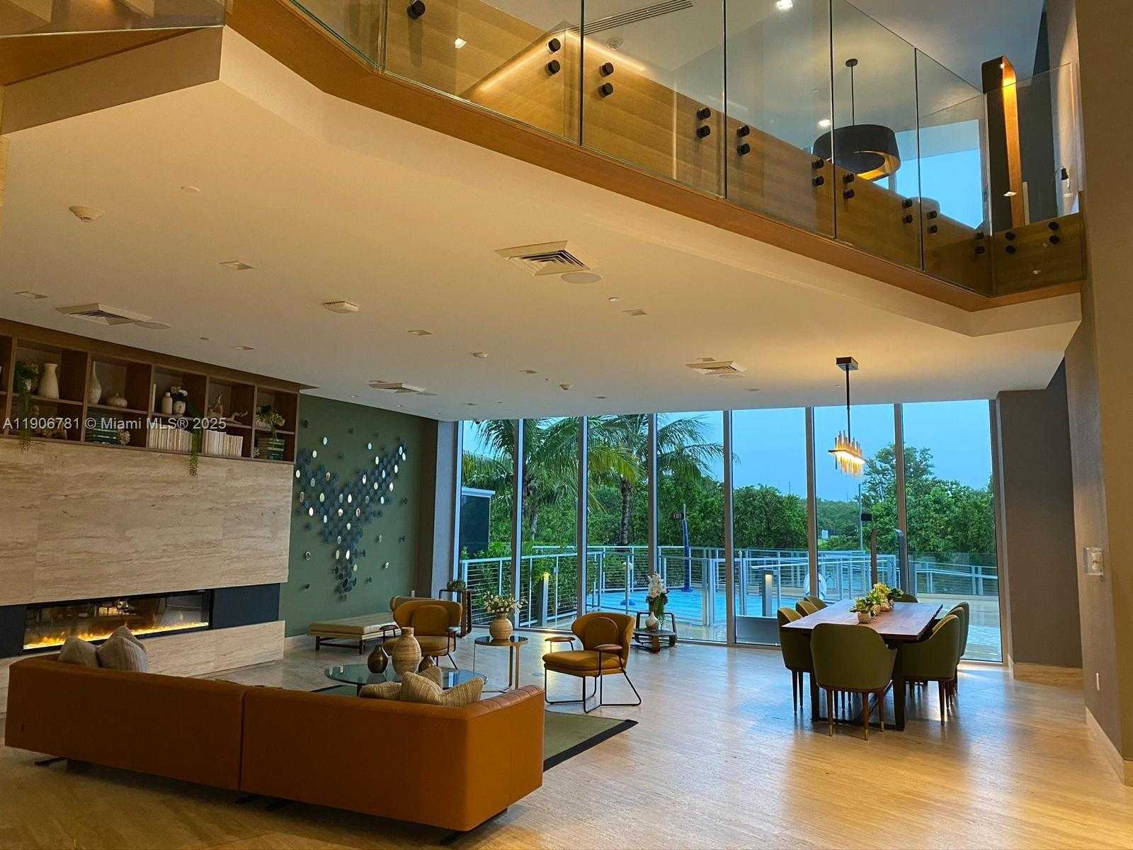 Small Image of 16385 BISCAYNE BLVD #304, North Miami Beach Number 14