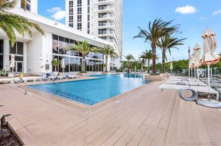 Small Image of 16385 BISCAYNE BLVD #304, North Miami Beach Number 17