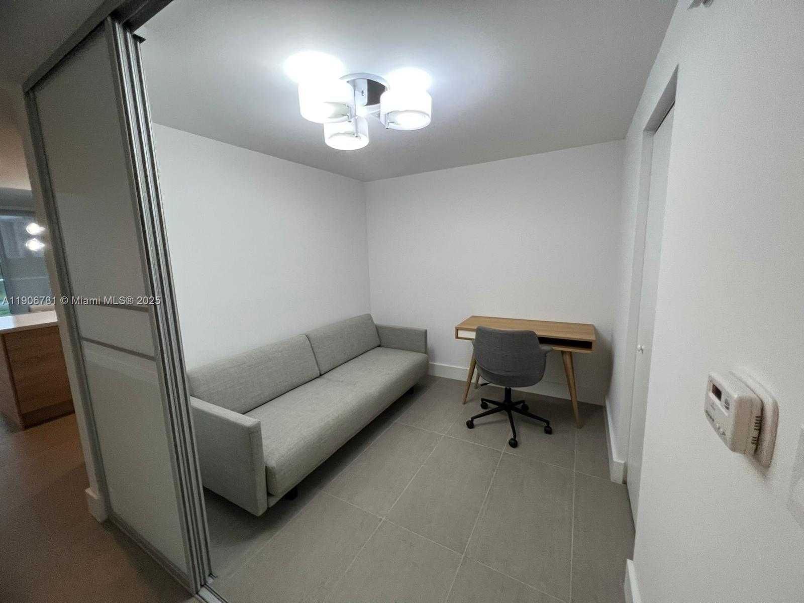 Small Image of 16385 BISCAYNE BLVD #304, North Miami Beach Number 8