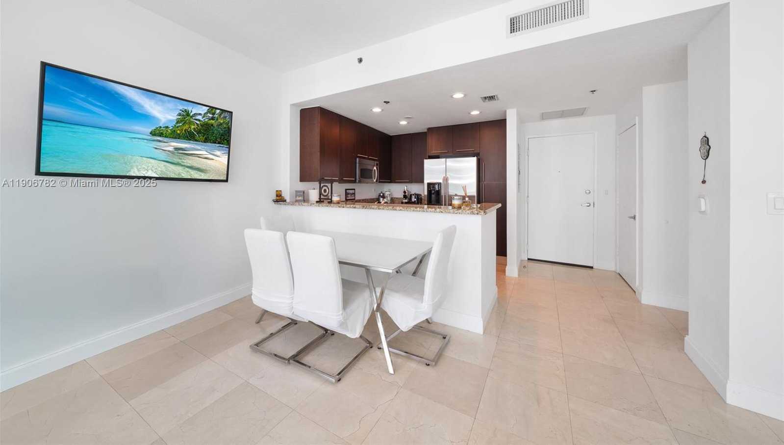 Small Image of 6515 COLLINS AVE #1501, Miami Beach Number 4