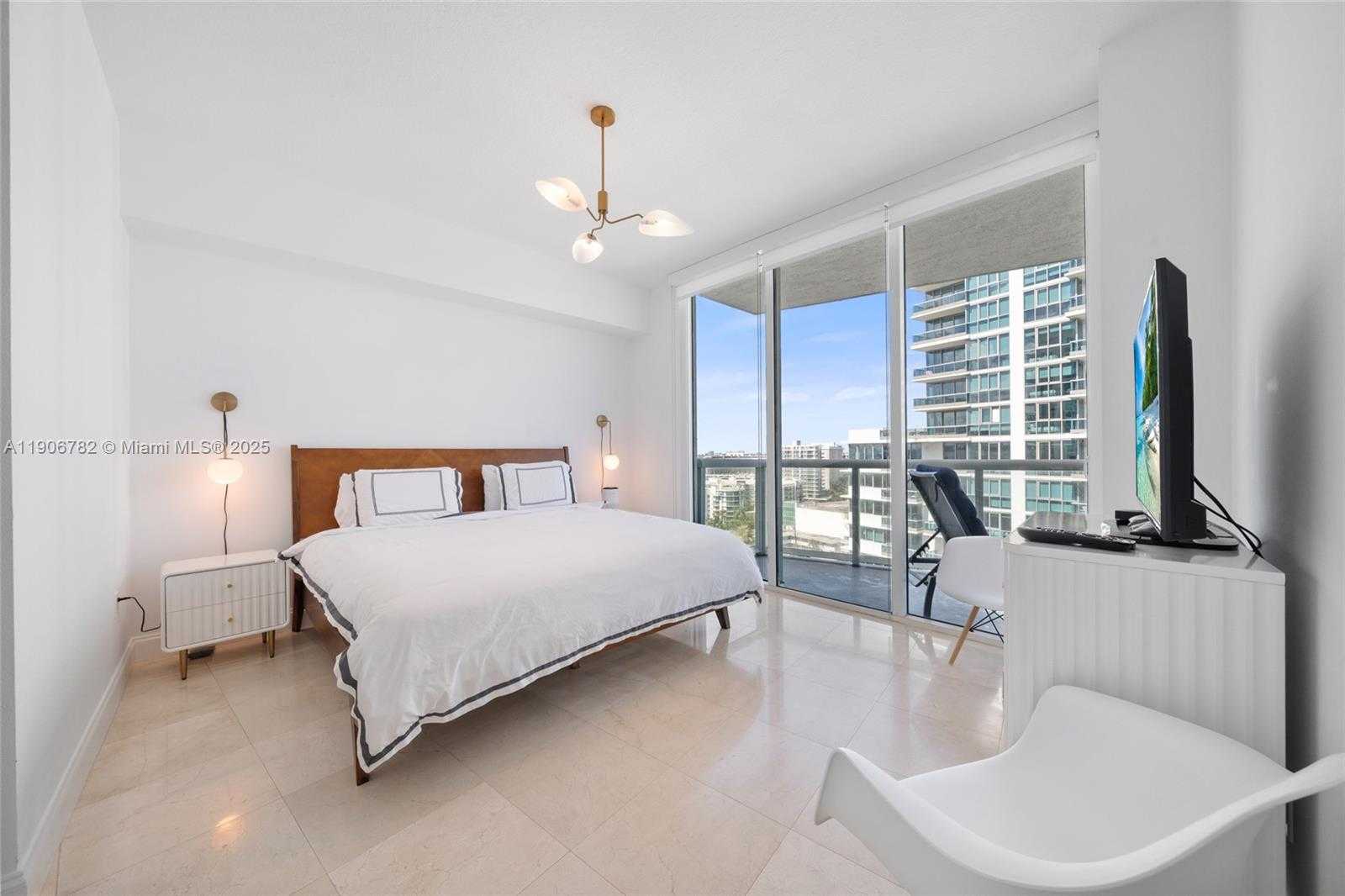 Small Image of 6515 COLLINS AVE #1501, Miami Beach Number 9