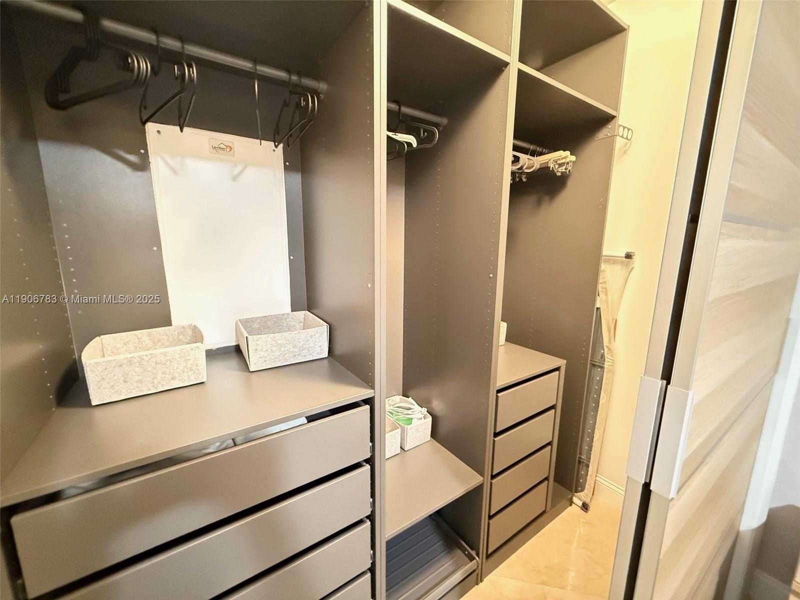 Small Image of 1830 SOUTH OCEAN DR #4112, Hallandale Beach Number 13