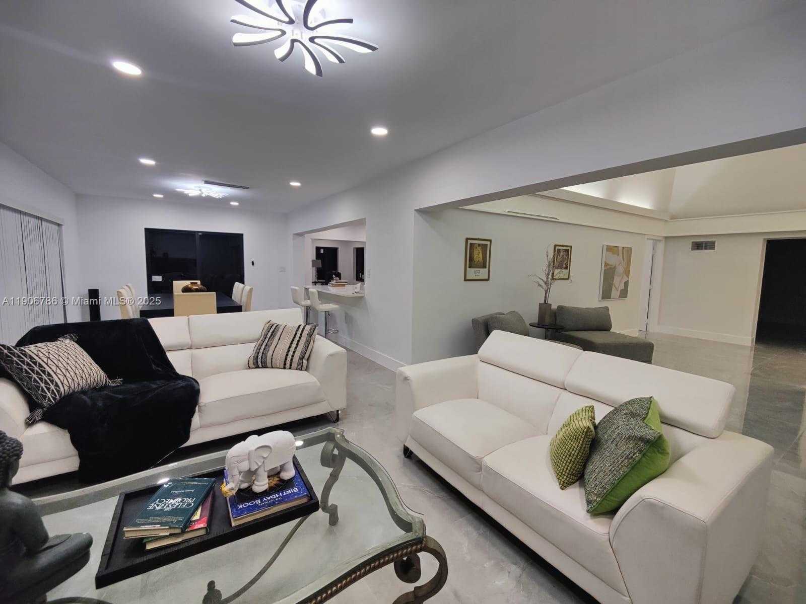 Small Image of 5109 BANYAN LN, Tamarac Number 10