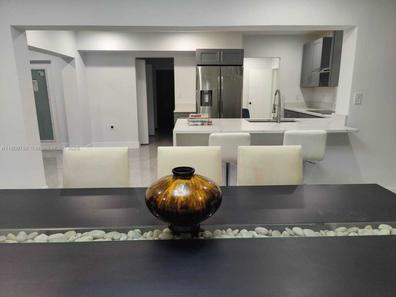 Small Image of 5109 BANYAN LN, Tamarac Number 14