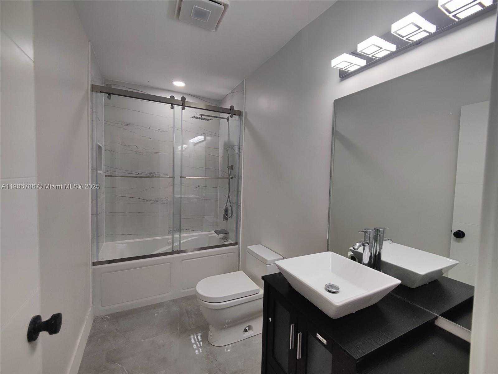 Small Image of 5109 BANYAN LN, Tamarac Number 25