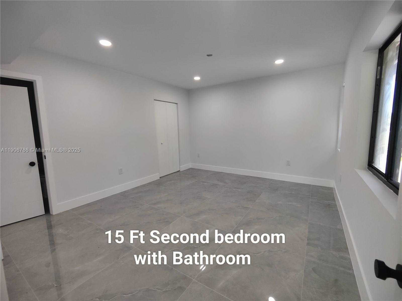 Small Image of 5109 BANYAN LN, Tamarac Number 27