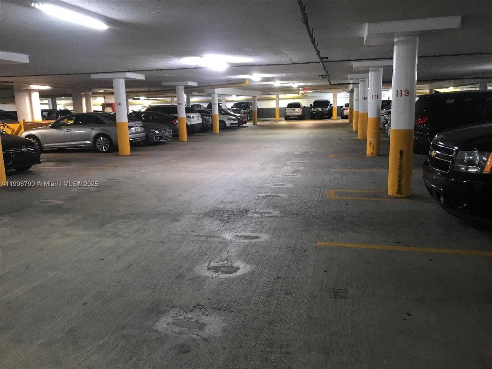 Small Image of 6039 COLLINS AVE #1529, Miami Beach Number 38