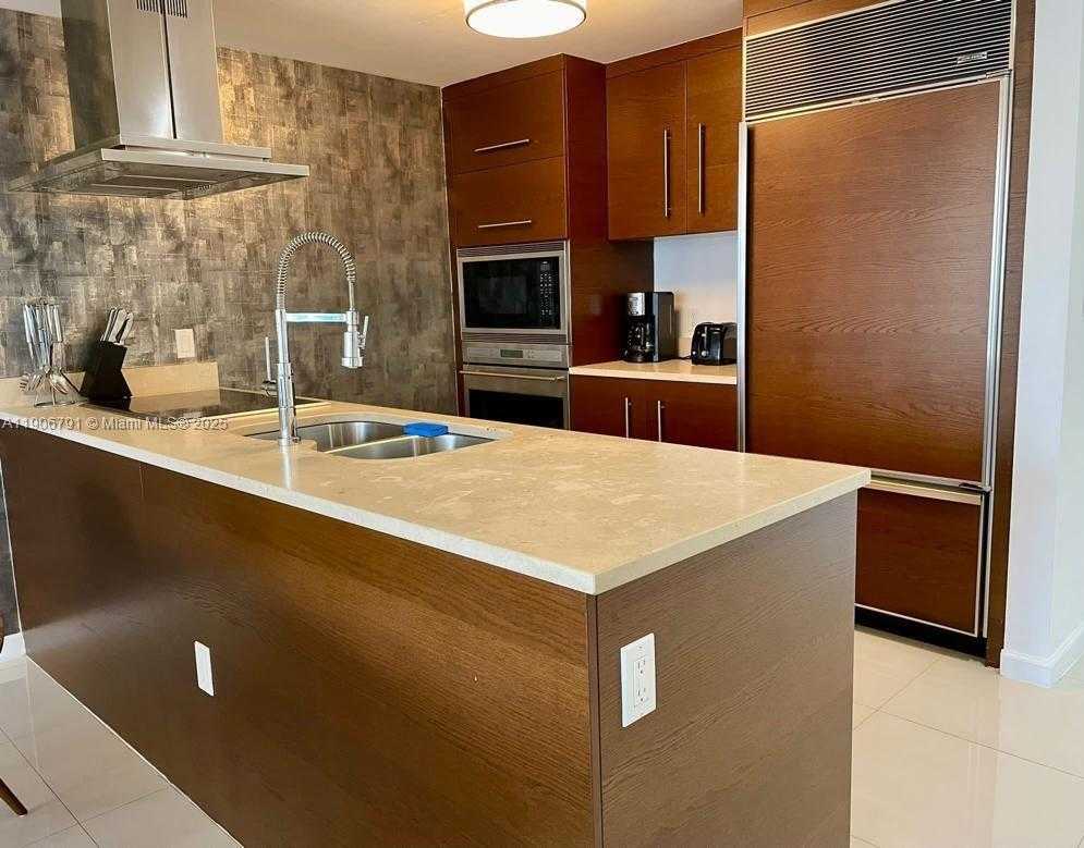 Small Image of 485 BRICKELL AVE #3607, Miami Number 11