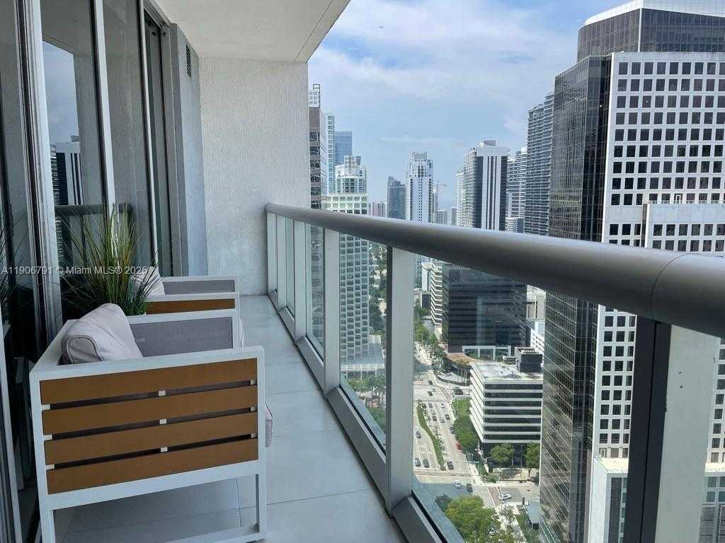 Small Image of 485 BRICKELL AVE #3607, Miami Number 16
