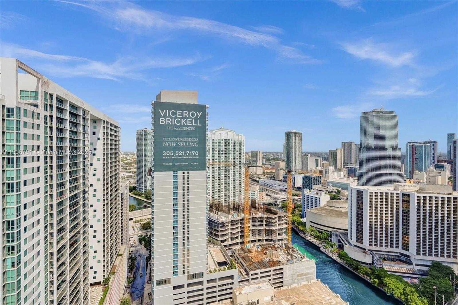 Small Image of 485 BRICKELL AVE #3607, Miami Number 17