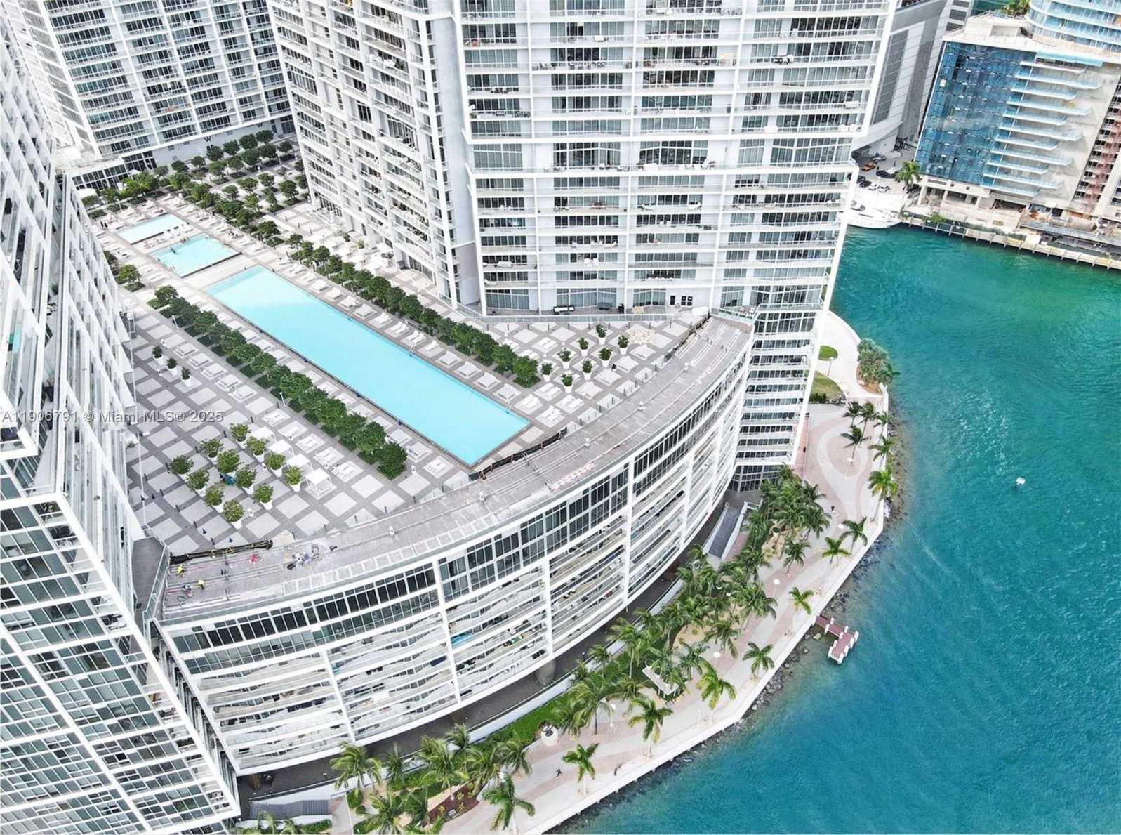 Small Image of 485 BRICKELL AVE #3607, Miami Number 19