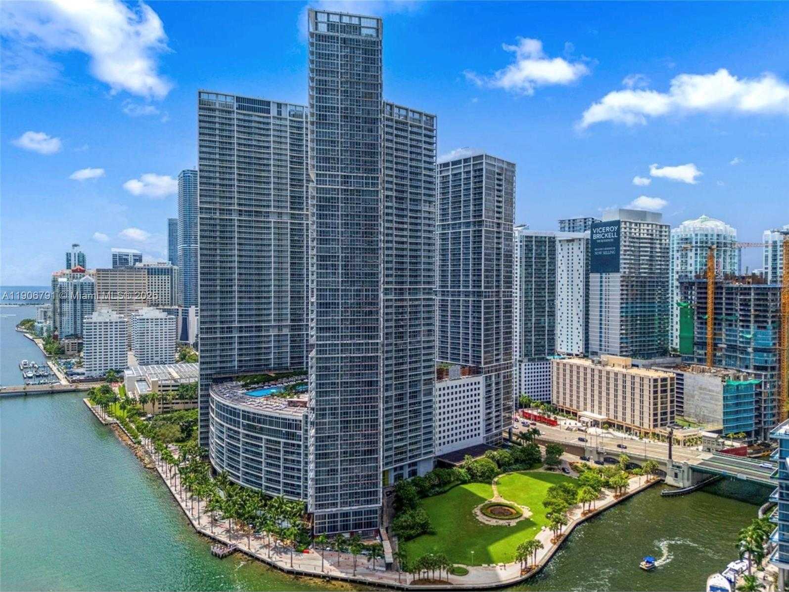 Small Image of 485 BRICKELL AVE #3607, Miami Number 20