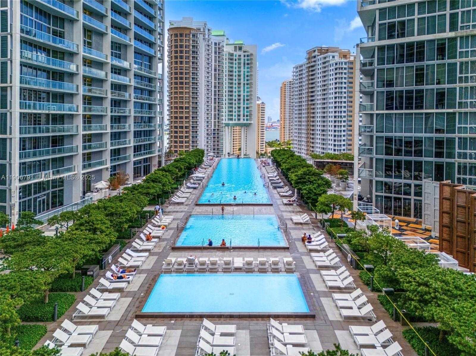 Small Image of 485 BRICKELL AVE #3607, Miami Number 22