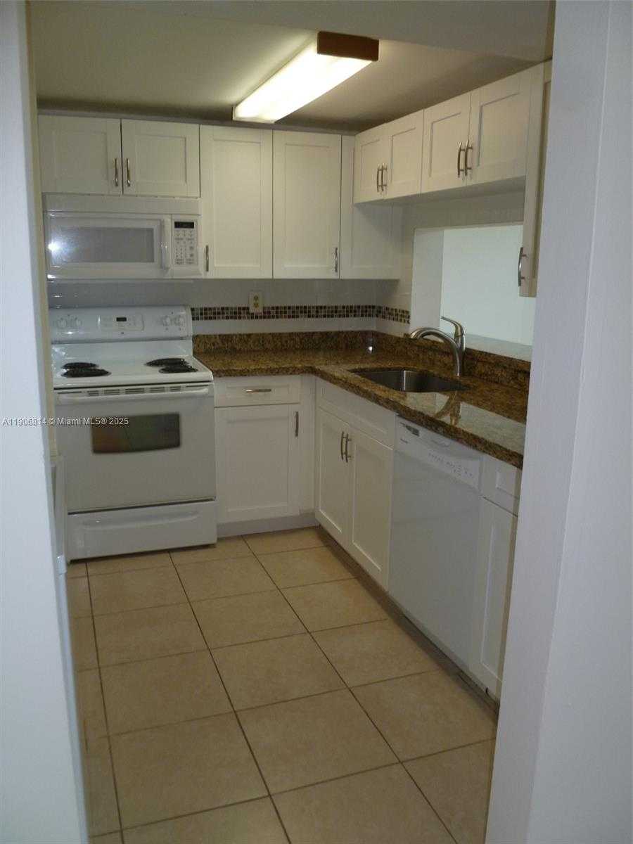 Small Image of 11800 SOUTH WEST 18TH ST #422-4, Miami Number 15