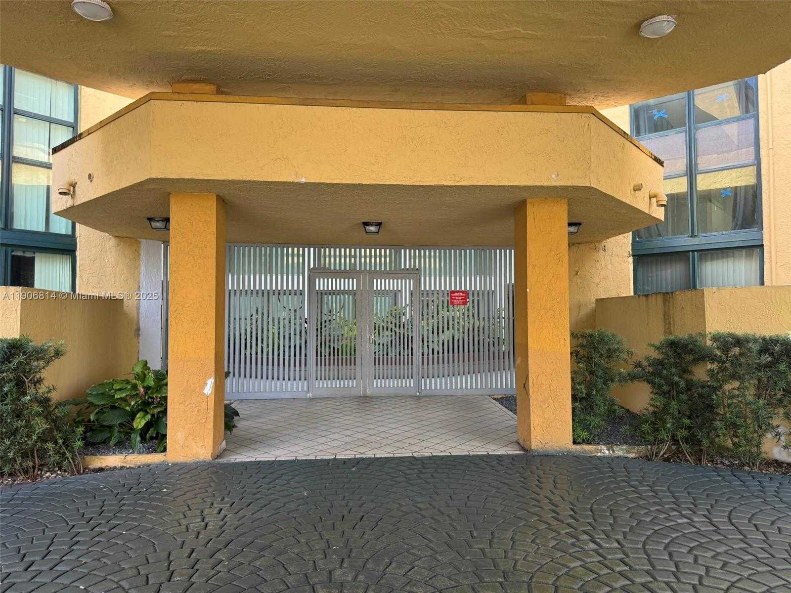 Small Image of 11800 SOUTH WEST 18TH ST #422-4, Miami Number 2