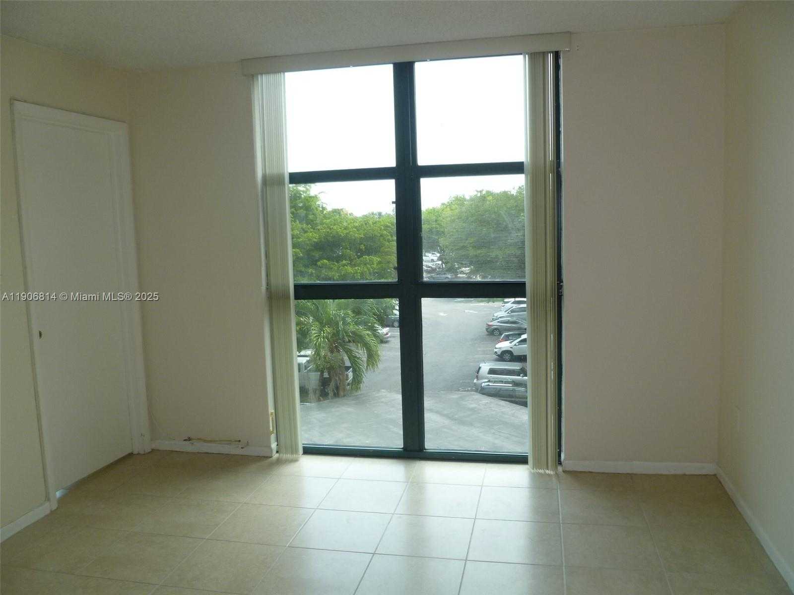 Small Image of 11800 SOUTH WEST 18TH ST #422-4, Miami Number 26