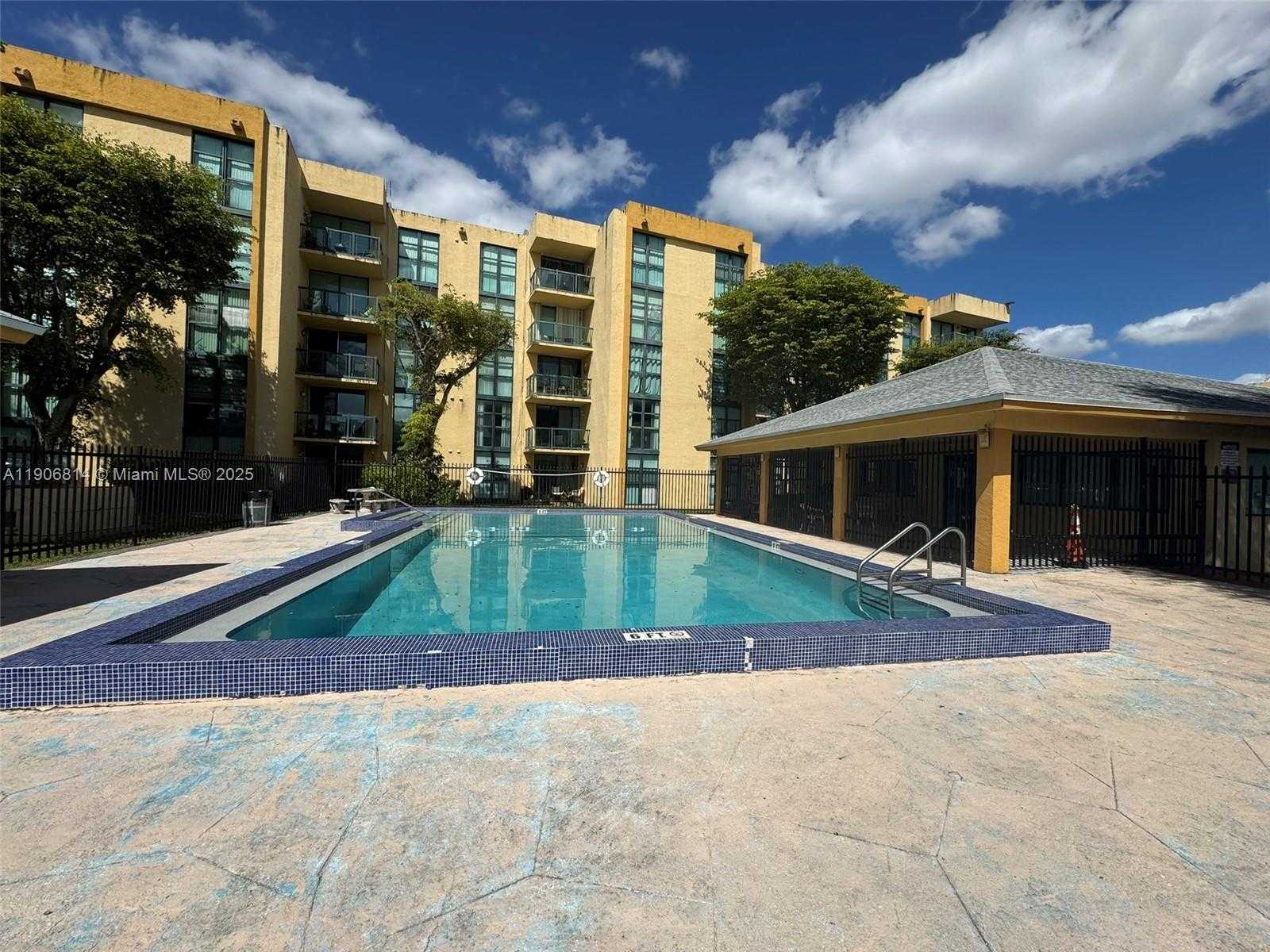 Small Image of 11800 SOUTH WEST 18TH ST #422-4, Miami Number 32