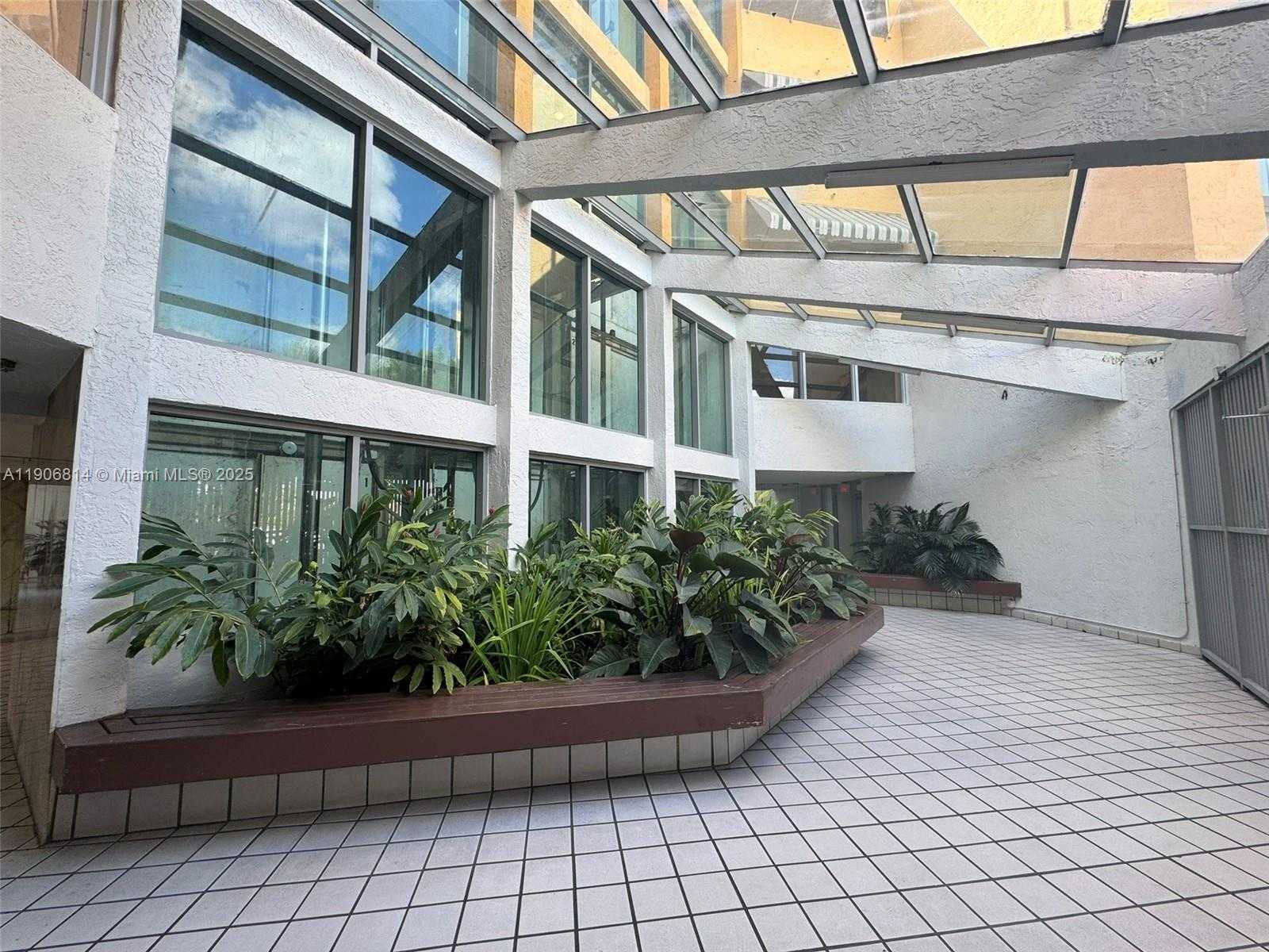 Small Image of 11800 SOUTH WEST 18TH ST #422-4, Miami Number 5