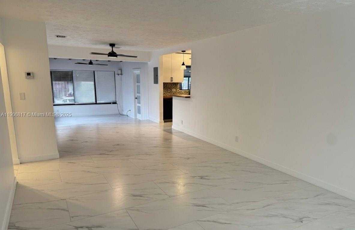 Small Image of 117 NORTH EAST 2ND TER, Hallandale Beach Number 6