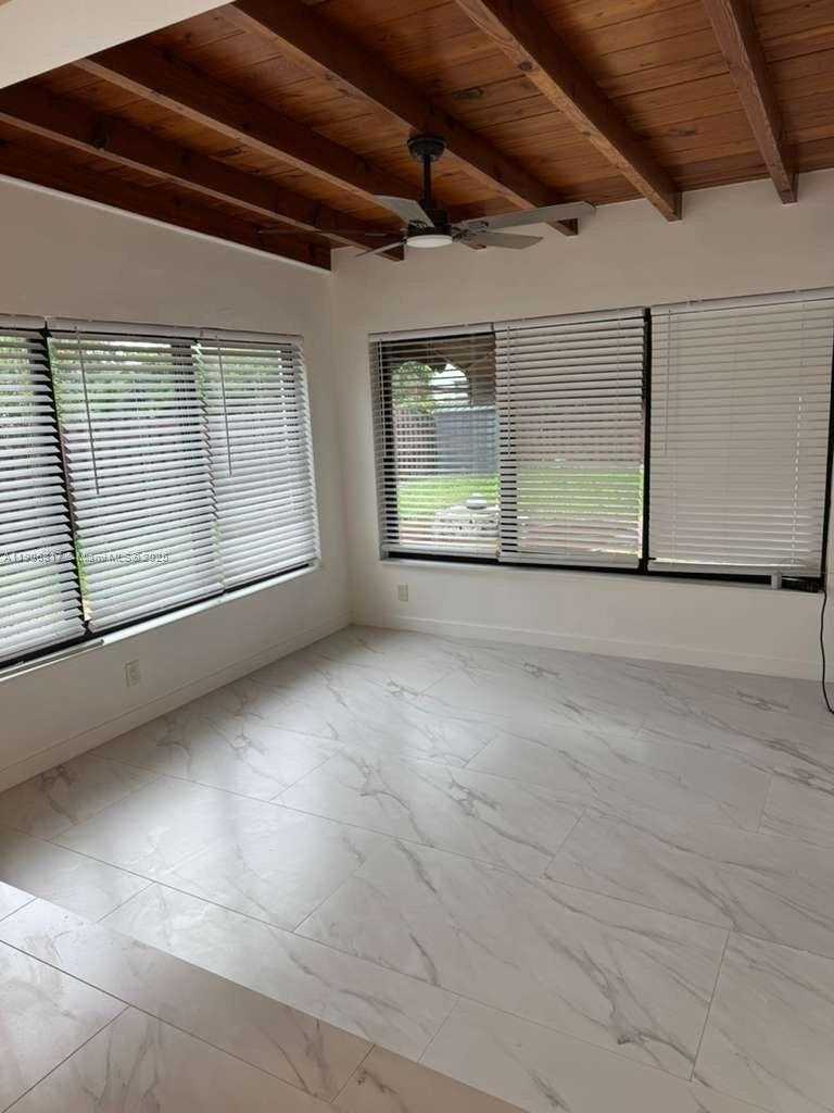 Small Image of 117 NORTH EAST 2ND TER, Hallandale Beach Number 7