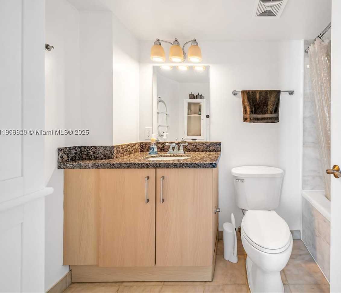 Small Image of 6362 COLLINS AVE #506, Miami Beach Number 11