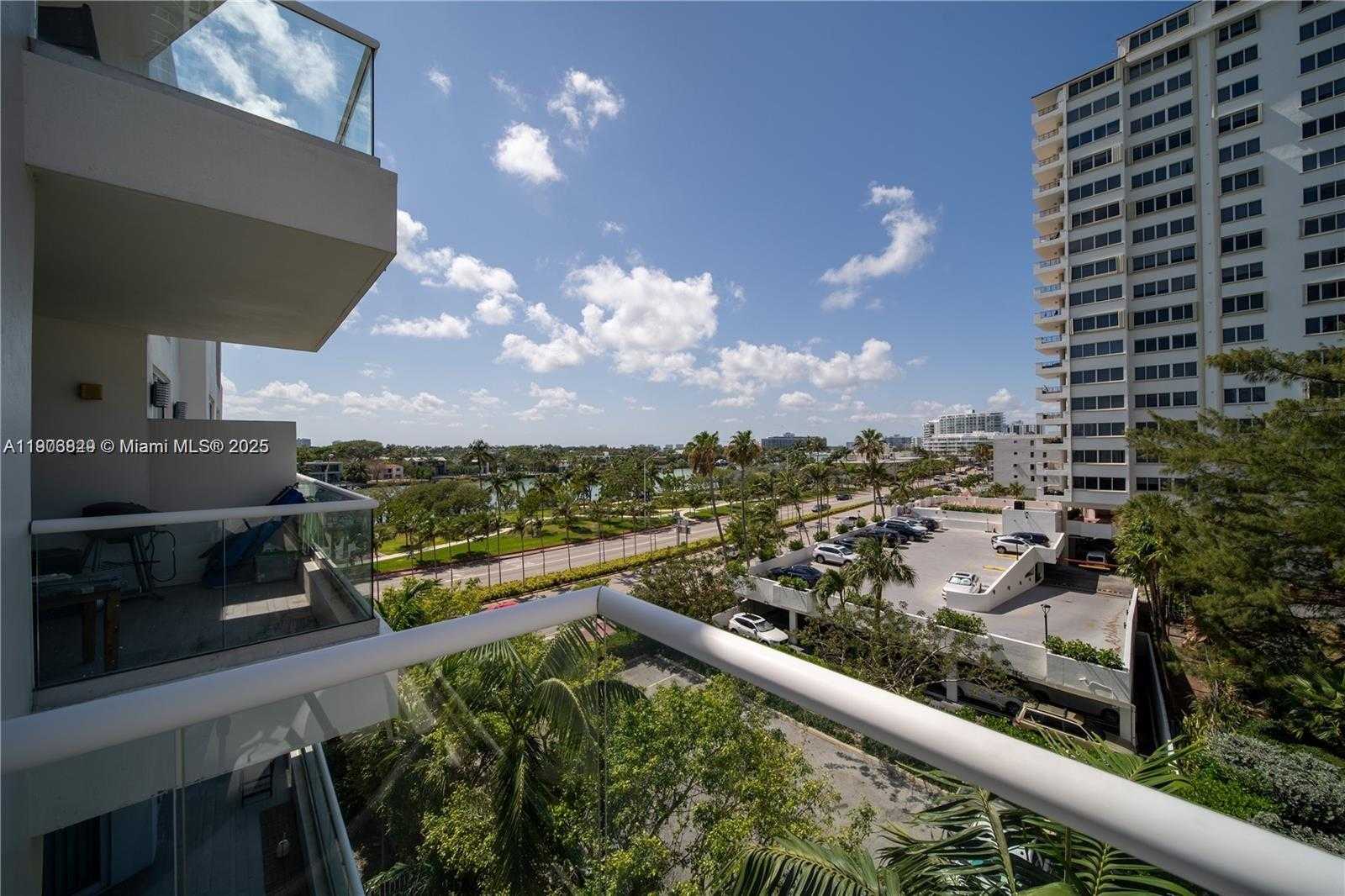 Small Image of 6362 COLLINS AVE #506, Miami Beach Number 15
