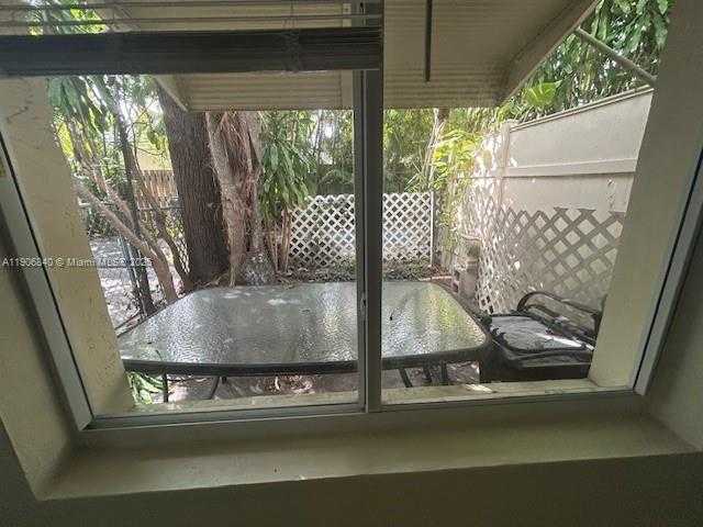 Small Image of 1628 POLK ST #3, Hollywood Number 4