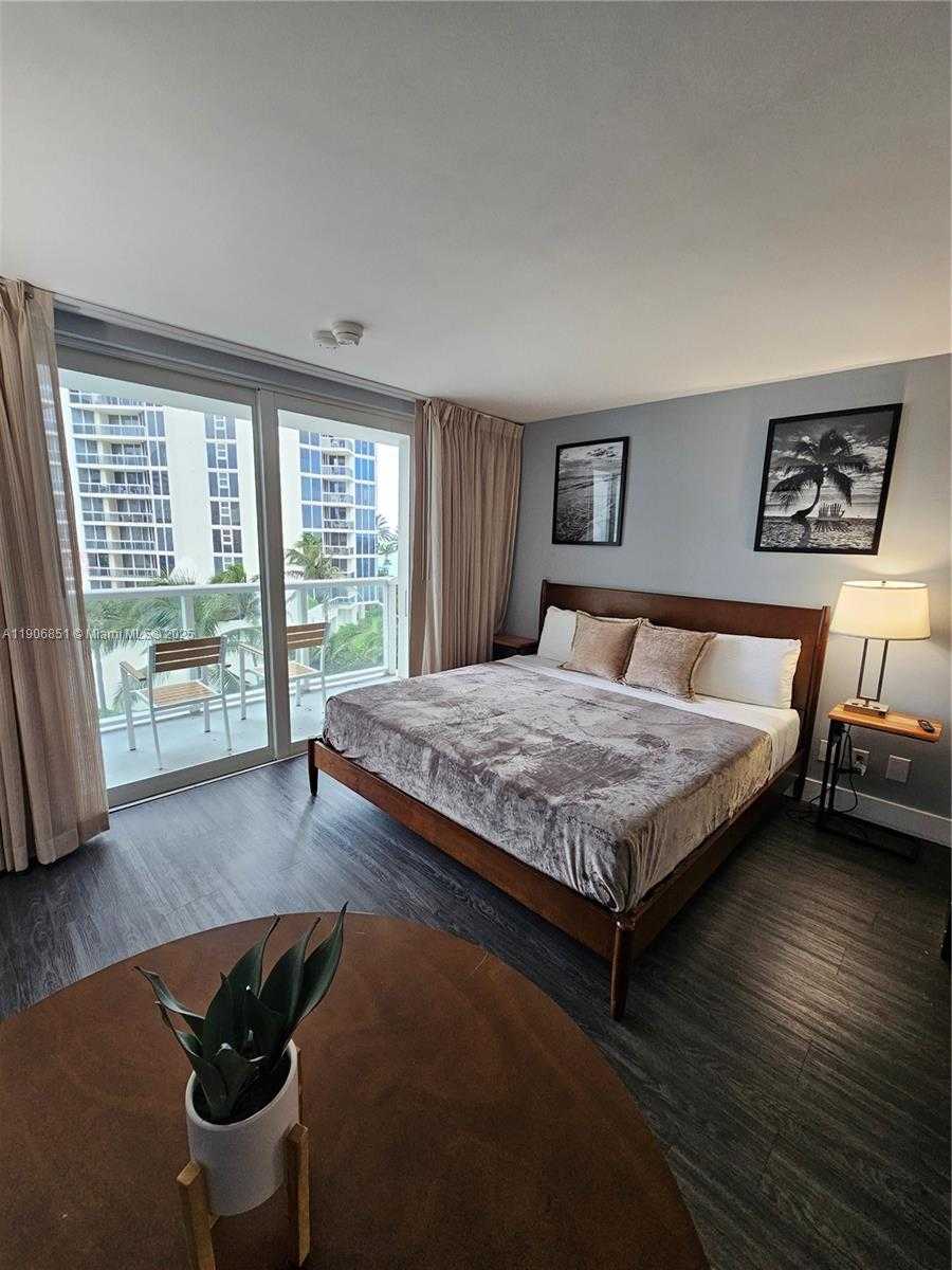 Small Image of 19201 COLLINS AVE #324, Sunny Isles Beach Number 11