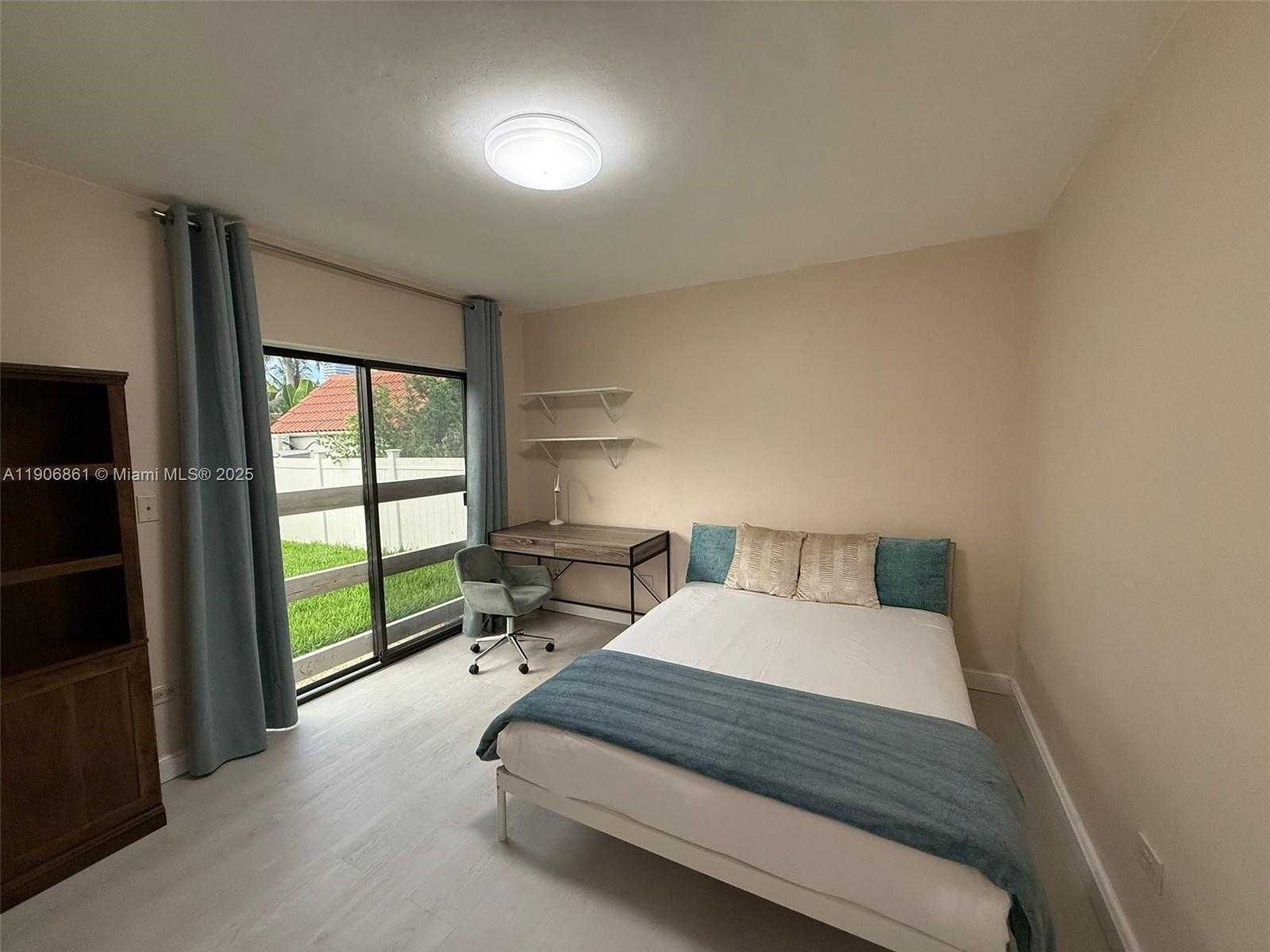 Small Image of 245 189TH TER, Sunny Isles Beach Number 10