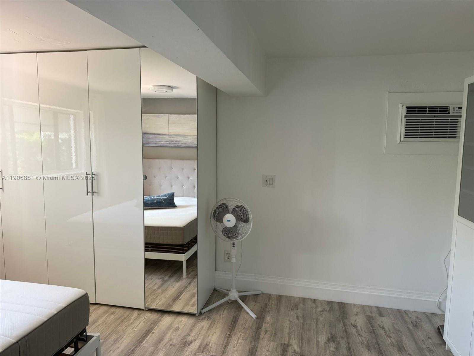 Small Image of 245 189TH TER, Sunny Isles Beach Number 13