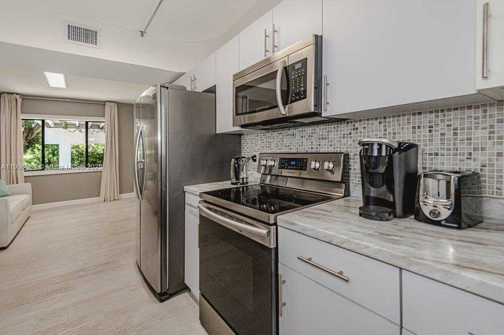Small Image of 245 189TH TER, Sunny Isles Beach Number 26